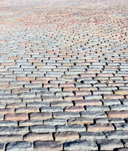 cobblestones-426669_640