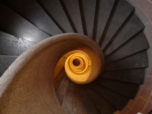 stairs-8443_640